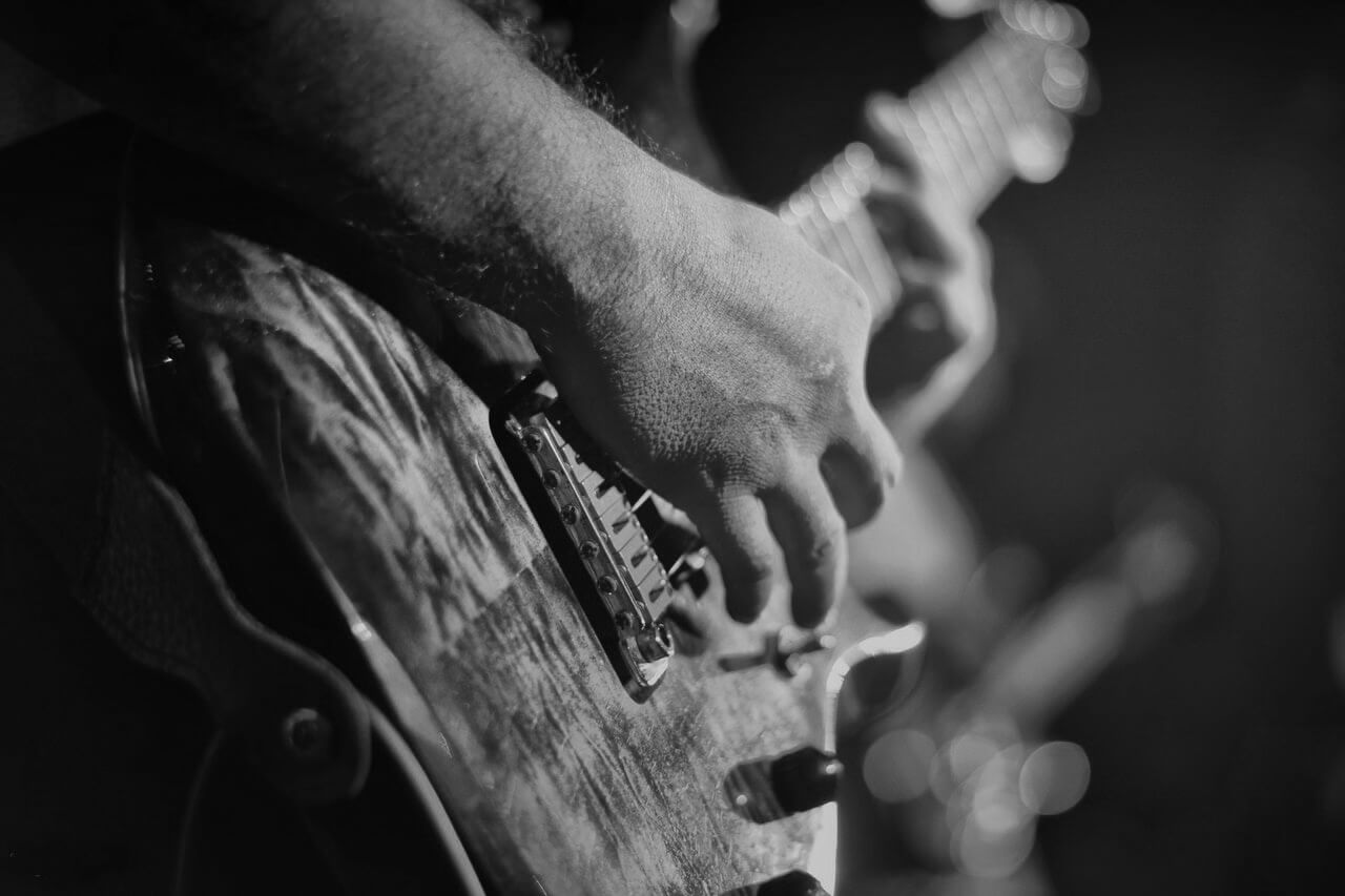 Gitarre spielen, Gitarre